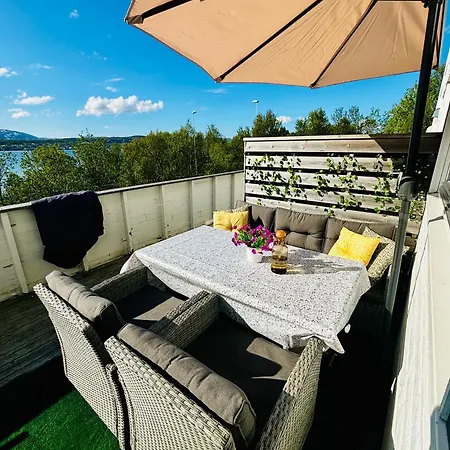 Apartment With Sea View Tromso Exterior photo